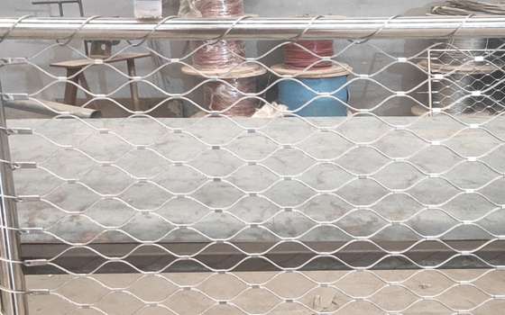 Roestvrij staal - ontworpen X neigt Kabel Mesh Fence 2.0mm het Netwerk van de Kabeldraad